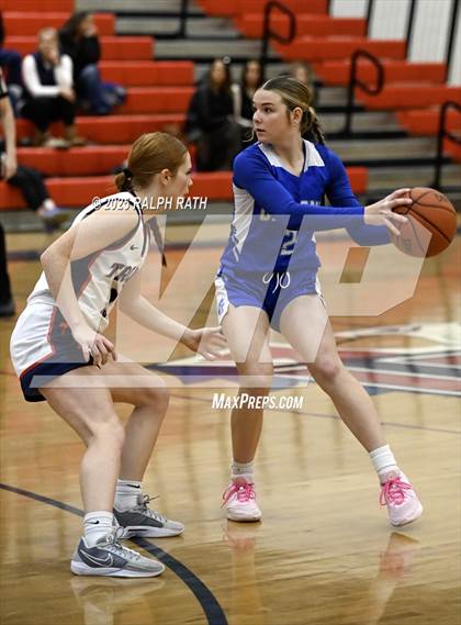 Thumbnail 3 in Quincy vs. Orland photogallery.