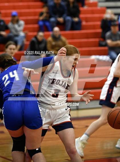 Thumbnail 1 in Quincy vs. Orland photogallery.