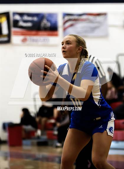 Thumbnail 3 in Quincy vs. Orland photogallery.