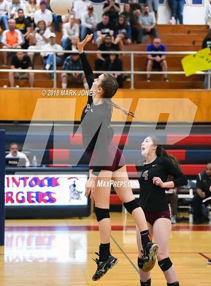 Thumbnail 1 in Salpointe Catholic vs. Marcos de Niza (AIA 4A Semifinal) photogallery.