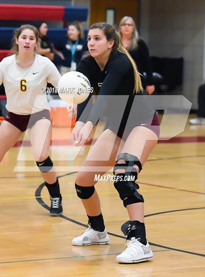 Thumbnail 3 in Salpointe Catholic vs. Marcos de Niza (AIA 4A Semifinal) photogallery.