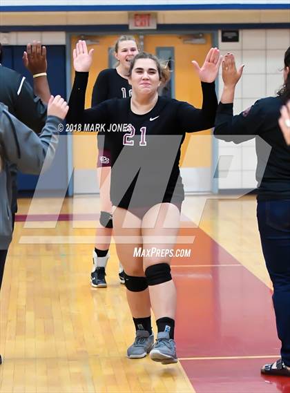 Thumbnail 2 in Salpointe Catholic vs. Marcos de Niza (AIA 4A Semifinal) photogallery.