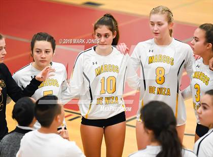 Thumbnail 2 in Salpointe Catholic vs. Marcos de Niza (AIA 4A Semifinal) photogallery.