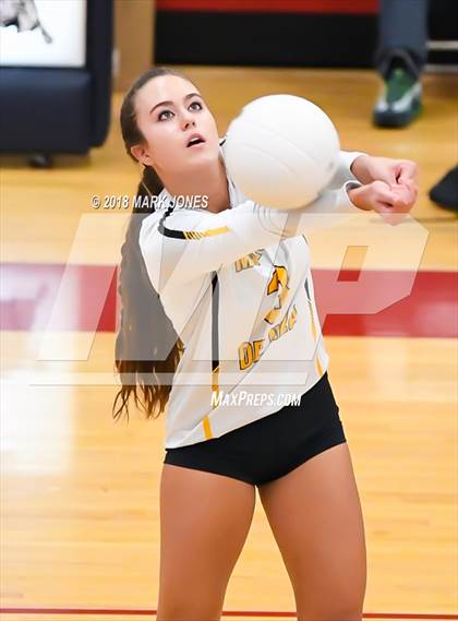 Thumbnail 1 in Salpointe Catholic vs. Marcos de Niza (AIA 4A Semifinal) photogallery.