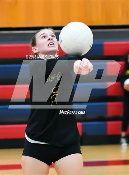 Thumbnail 2 in Salpointe Catholic vs. Marcos de Niza (AIA 4A Semifinal) photogallery.