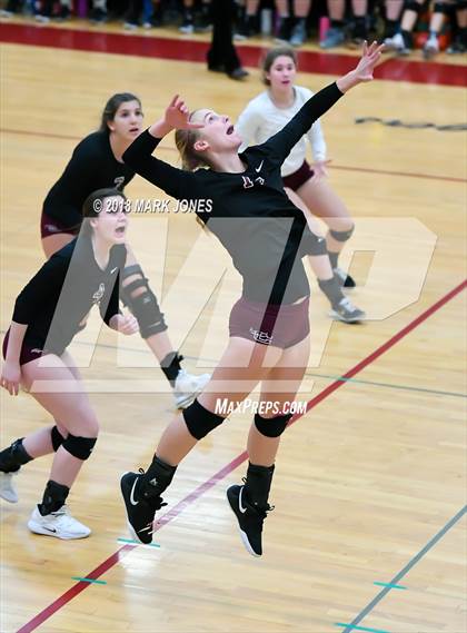 Thumbnail 3 in Salpointe Catholic vs. Marcos de Niza (AIA 4A Semifinal) photogallery.