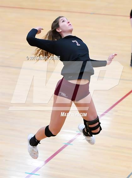 Thumbnail 2 in Salpointe Catholic vs. Marcos de Niza (AIA 4A Semifinal) photogallery.