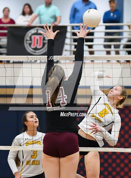 Thumbnail 1 in Salpointe Catholic vs. Marcos de Niza (AIA 4A Semifinal) photogallery.