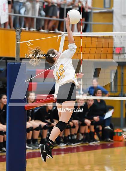 Thumbnail 2 in Salpointe Catholic vs. Marcos de Niza (AIA 4A Semifinal) photogallery.