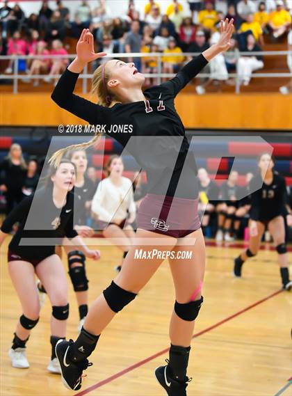 Thumbnail 3 in Salpointe Catholic vs. Marcos de Niza (AIA 4A Semifinal) photogallery.