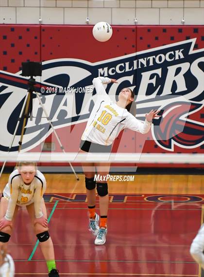 Thumbnail 2 in Salpointe Catholic vs. Marcos de Niza (AIA 4A Semifinal) photogallery.