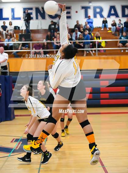 Thumbnail 1 in Salpointe Catholic vs. Marcos de Niza (AIA 4A Semifinal) photogallery.