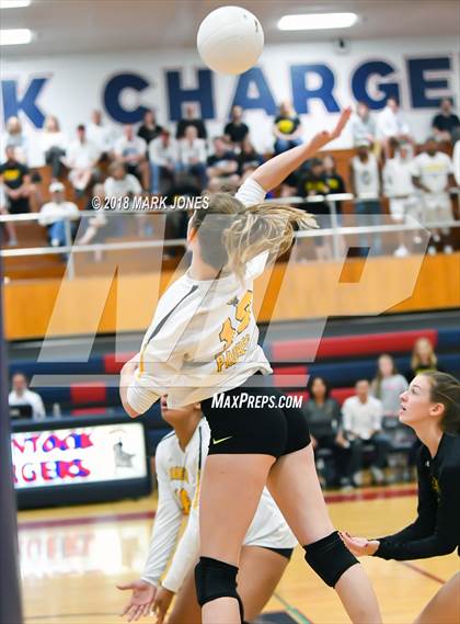 Thumbnail 1 in Salpointe Catholic vs. Marcos de Niza (AIA 4A Semifinal) photogallery.