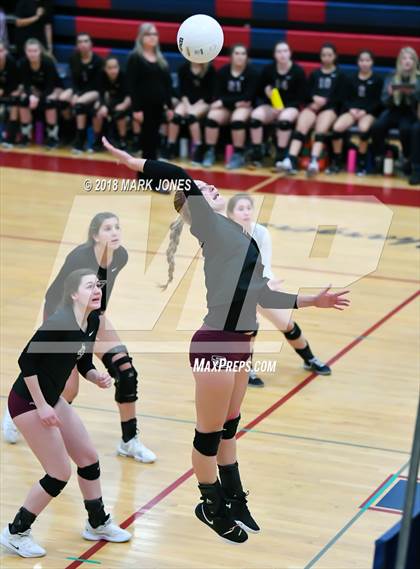 Thumbnail 1 in Salpointe Catholic vs. Marcos de Niza (AIA 4A Semifinal) photogallery.