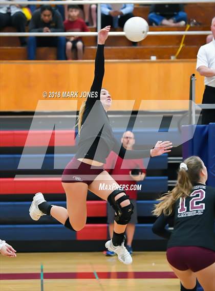 Thumbnail 1 in Salpointe Catholic vs. Marcos de Niza (AIA 4A Semifinal) photogallery.