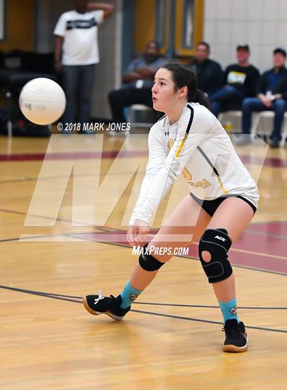 Thumbnail 1 in Salpointe Catholic vs. Marcos de Niza (AIA 4A Semifinal) photogallery.