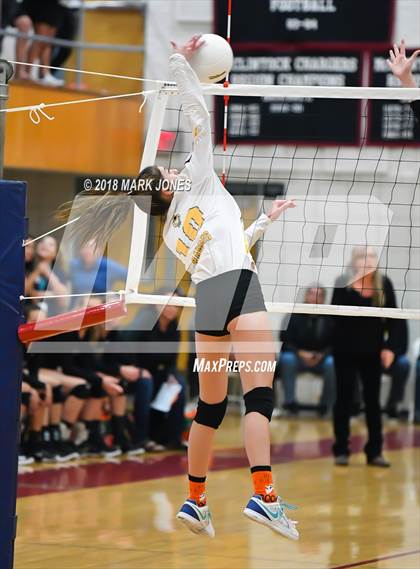 Thumbnail 1 in Salpointe Catholic vs. Marcos de Niza (AIA 4A Semifinal) photogallery.