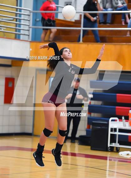 Thumbnail 3 in Salpointe Catholic vs. Marcos de Niza (AIA 4A Semifinal) photogallery.