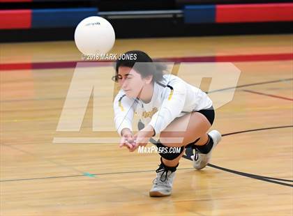 Thumbnail 1 in Salpointe Catholic vs. Marcos de Niza (AIA 4A Semifinal) photogallery.