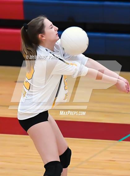 Thumbnail 2 in Salpointe Catholic vs. Marcos de Niza (AIA 4A Semifinal) photogallery.