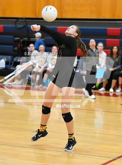 Thumbnail 2 in Salpointe Catholic vs. Marcos de Niza (AIA 4A Semifinal) photogallery.