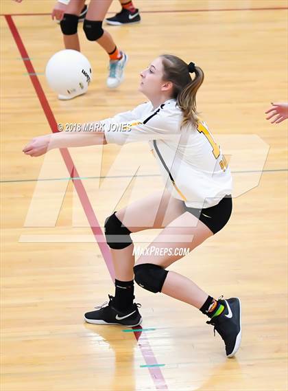Thumbnail 2 in Salpointe Catholic vs. Marcos de Niza (AIA 4A Semifinal) photogallery.