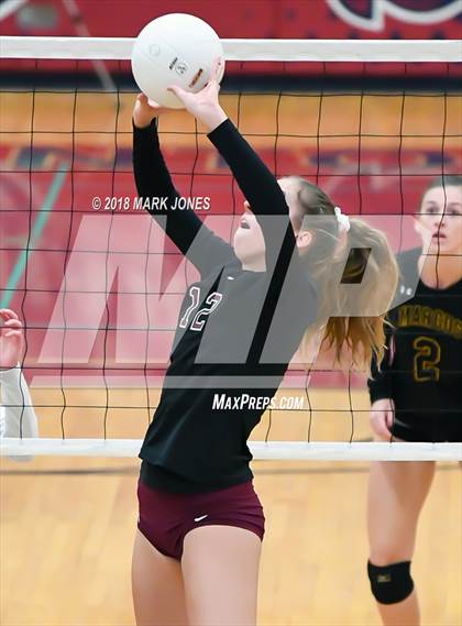 Thumbnail 1 in Salpointe Catholic vs. Marcos de Niza (AIA 4A Semifinal) photogallery.