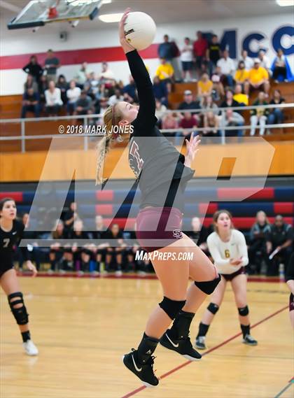 Thumbnail 1 in Salpointe Catholic vs. Marcos de Niza (AIA 4A Semifinal) photogallery.
