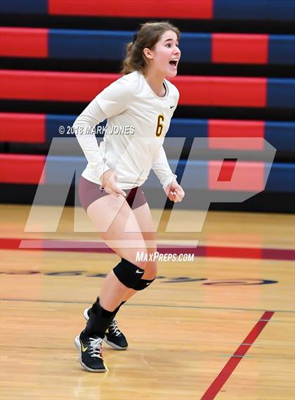 Thumbnail 2 in Salpointe Catholic vs. Marcos de Niza (AIA 4A Semifinal) photogallery.