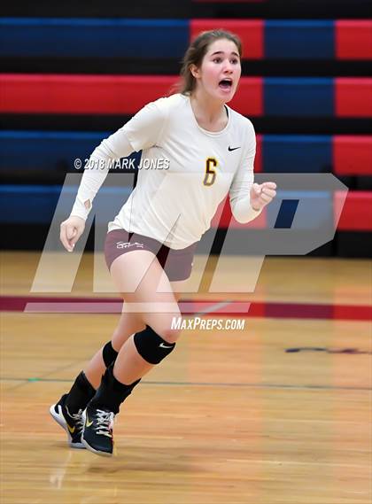 Thumbnail 2 in Salpointe Catholic vs. Marcos de Niza (AIA 4A Semifinal) photogallery.
