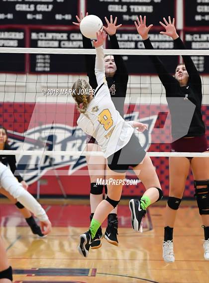 Thumbnail 3 in Salpointe Catholic vs. Marcos de Niza (AIA 4A Semifinal) photogallery.