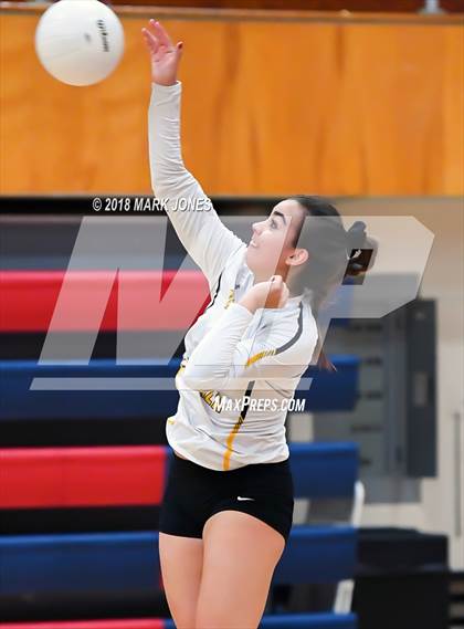 Thumbnail 3 in Salpointe Catholic vs. Marcos de Niza (AIA 4A Semifinal) photogallery.