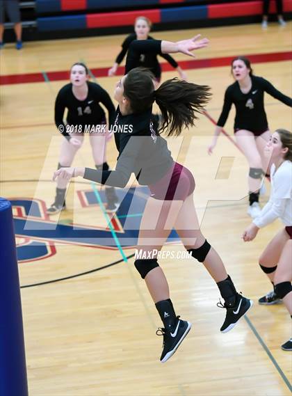 Thumbnail 2 in Salpointe Catholic vs. Marcos de Niza (AIA 4A Semifinal) photogallery.