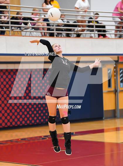 Thumbnail 3 in Salpointe Catholic vs. Marcos de Niza (AIA 4A Semifinal) photogallery.