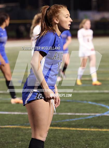 Thumbnail 2 in Dover-Sherborn vs. Hanover (MIAA Division 3 Semifinal) photogallery.