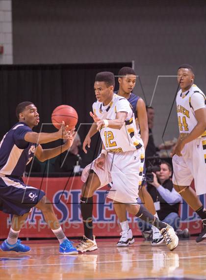 Thumbnail 3 in Cuthbertson vs Shelby (NCHSAA 2A Western Regional Final) photogallery.