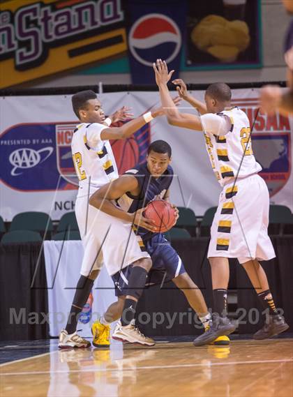 Thumbnail 2 in Cuthbertson vs Shelby (NCHSAA 2A Western Regional Final) photogallery.