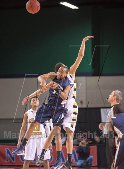 Thumbnail 1 in Cuthbertson vs Shelby (NCHSAA 2A Western Regional Final) photogallery.