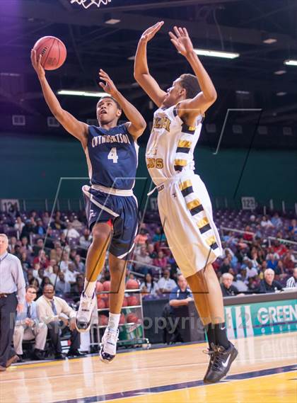 Thumbnail 3 in Cuthbertson vs Shelby (NCHSAA 2A Western Regional Final) photogallery.