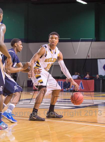 Thumbnail 3 in Cuthbertson vs Shelby (NCHSAA 2A Western Regional Final) photogallery.