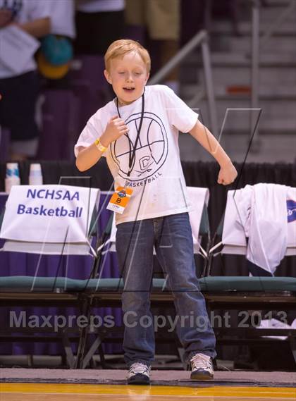 Thumbnail 3 in Cuthbertson vs Shelby (NCHSAA 2A Western Regional Final) photogallery.