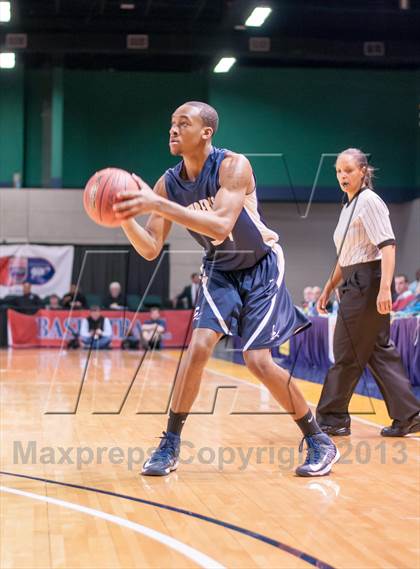 Thumbnail 1 in Cuthbertson vs Shelby (NCHSAA 2A Western Regional Final) photogallery.
