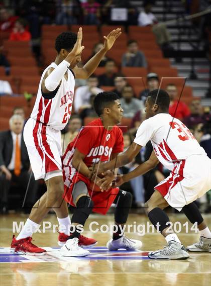 Thumbnail 3 in North Shore vs. Judson (UIL 5A Final) photogallery.