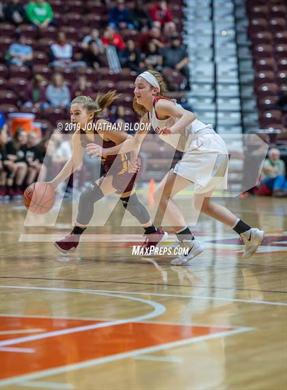 Thumbnail 1 in Cromwell vs. Sheehan (CIAC Class M Final) photogallery.