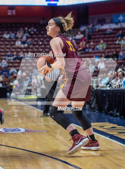 Thumbnail 2 in Cromwell vs. Sheehan (CIAC Class M Final) photogallery.