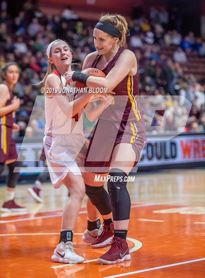 Thumbnail 2 in Cromwell vs. Sheehan (CIAC Class M Final) photogallery.