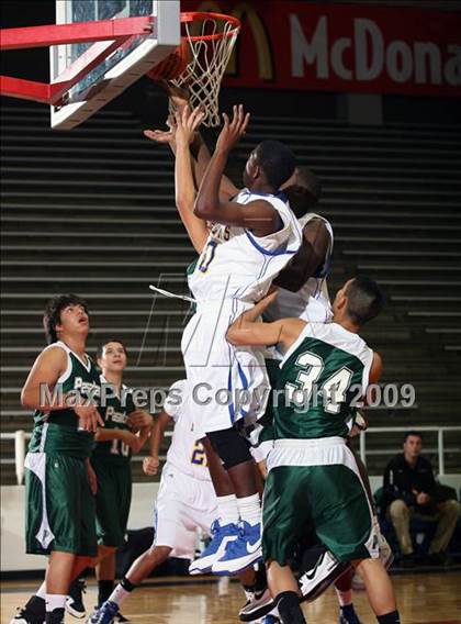 Thumbnail 2 in Pasadena vs Channel View (McDonalds Texas Invitational) photogallery.
