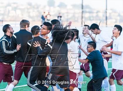 Thumbnail 2 in San Lorenzo vs. Kennedy-Richmond (NCS Division 2 Playoff) photogallery.