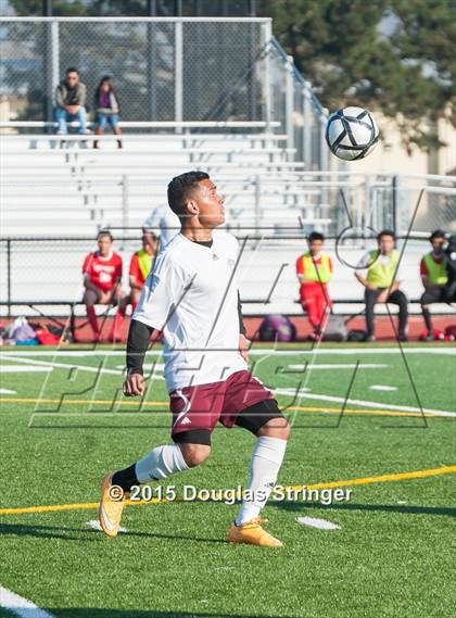 Thumbnail 1 in San Lorenzo vs. Kennedy-Richmond (NCS Division 2 Playoff) photogallery.