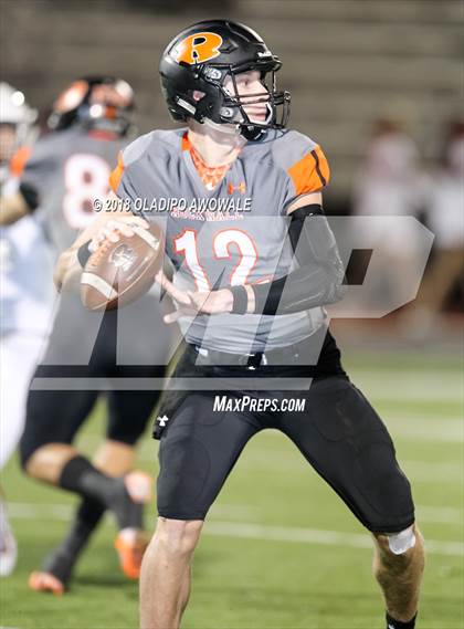 Thumbnail 1 in Lee @ Rockwall photogallery.